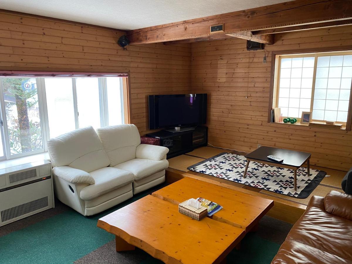 Guest House Wind Inn האקובה מראה חיצוני תמונה